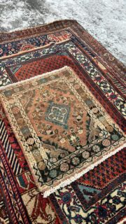 Rug city bish❤️🔥 Highlighting some of the awesome rugs in our upcoming estate sale, aired out for you Scandi style❄️ Join us tomorrow: Saturday, December 13 from 9am-12pm at 56 Deans Way, Cumberland. We can’t wait to see you there!
#vintage #rugs #estate #estatesale #foresideantiques #antique #thrift #portlandme #homedecor