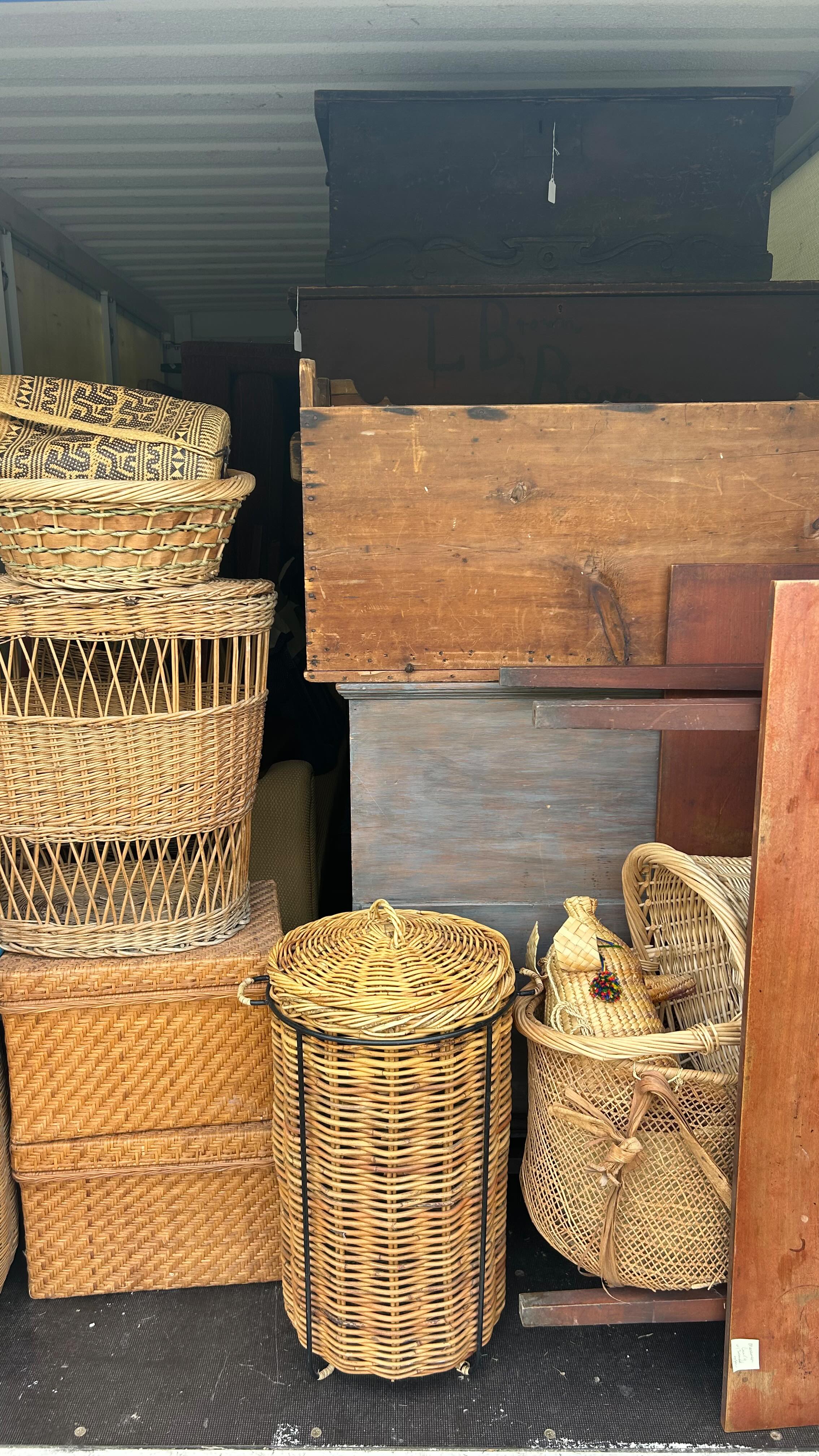 We’re kinda busy… getting estate sale ready!!! See you this weekend at Foreside Antiques 💌
Saturday, 5/30 9:30-4 and Sunday, 5/31 10-1 at Foreside Antiques, 48 US Route 1 in Falmouth

#vintage #antique #estatesale #foresideantiques #portlandme